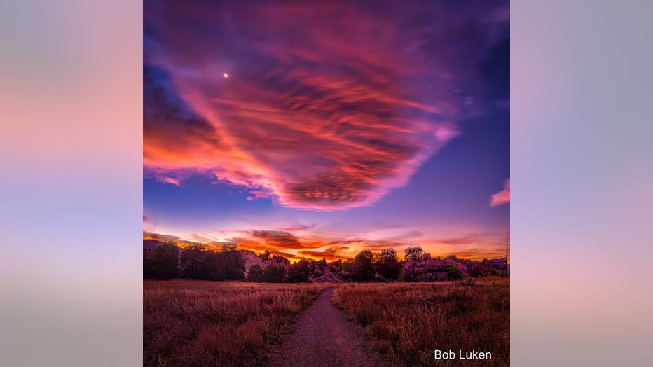 A lovely look at that Arizona sky as we wrap up the workweek! Thanks Bob Luken for sharing! Have a great weekend everyone!